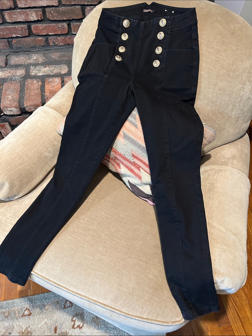High-Rise Black Skinny Jeans with Decorative Sailor Buttons